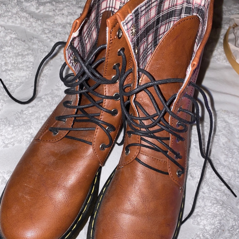 Doc Marten Leather Brown Boot Womens Size 9